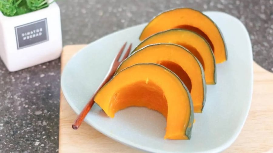 Bí đỏ là món ăn có giá trị dinh dưỡng cao, tốt cho sức khỏe phụ nữ.