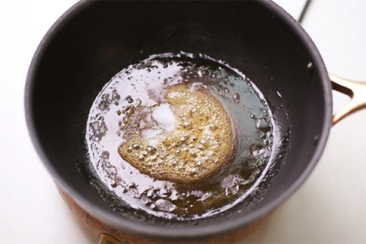 Nấu nước đường