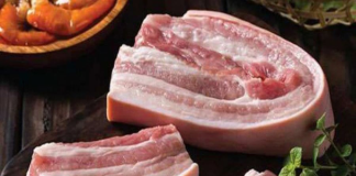 Cách luộc thịt ba chỉ bằng lò vi sóng, không dùng nước cực ngon