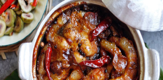 Rải nắm lá này lên nồi cá kho: Cá nục xương, lên màu vàng đẹp