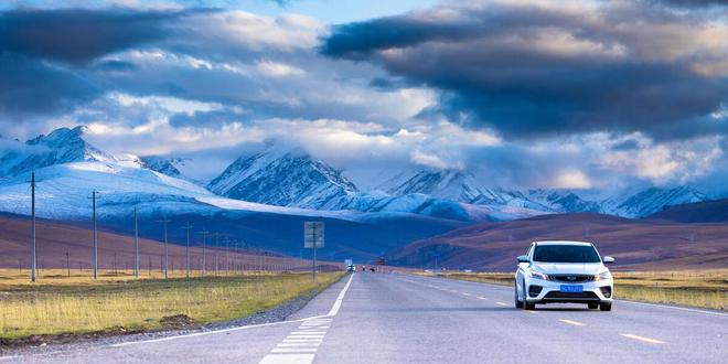 Mua nhà, chăm cháu ngoại 8 năm, không bằng bà nội mua cho một chiếc ô tô: Bà ngoại U60