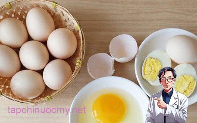 Trứng gà ⱪhȏng dành cho người ᵭang sṓt nhất ʟà trẻ εm sṓt