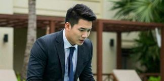 Nữ phục vụ khách sạn bị tiểu thư nhà giàu nh//ẫn t//âm đẩy xuống bể bơi, vị tổng tài bước vào khiến mọi người c//âm nín