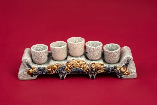 Bàn thờ nên ᵭể 3 hay 5 chén nước? Nhiḕu gia ᵭình ᵭang làm sai mà khȏng biḗt - 3